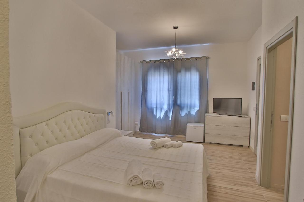 Les Chambres Au Centre San Teodoro  Εξωτερικό φωτογραφία